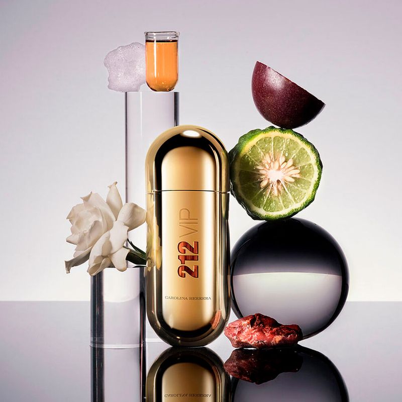 Perfume-Mujer-Carolina-Herrera-212-Vip-EDP-50ml-2.jpg