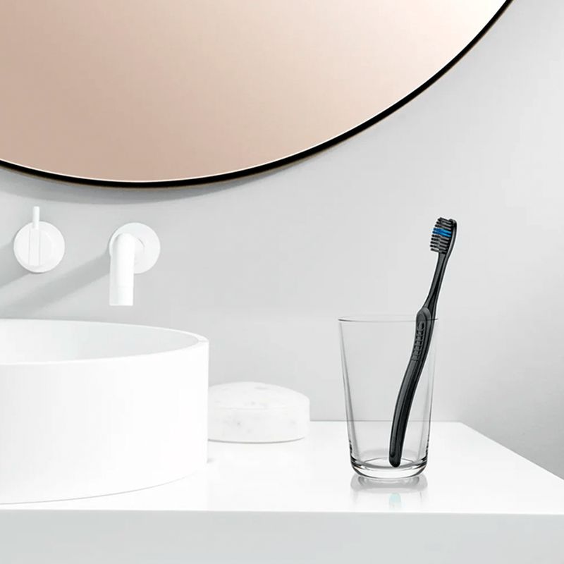 Cepillo-Dental-Oral-B-Indicator-Black-Sensitive-2-unidades-4.jpg
